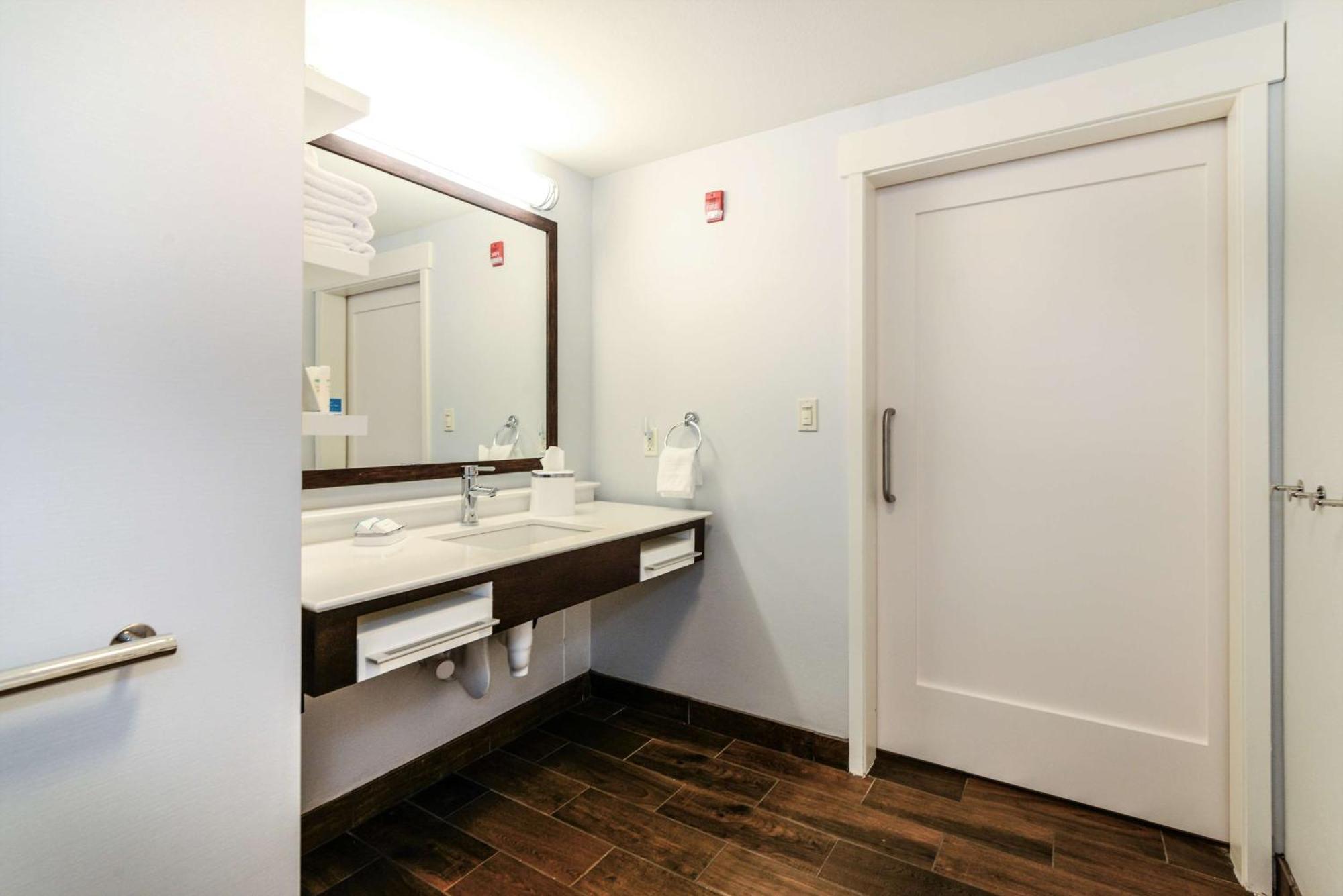 Hampton Inn Brighton Mi מראה חיצוני תמונה