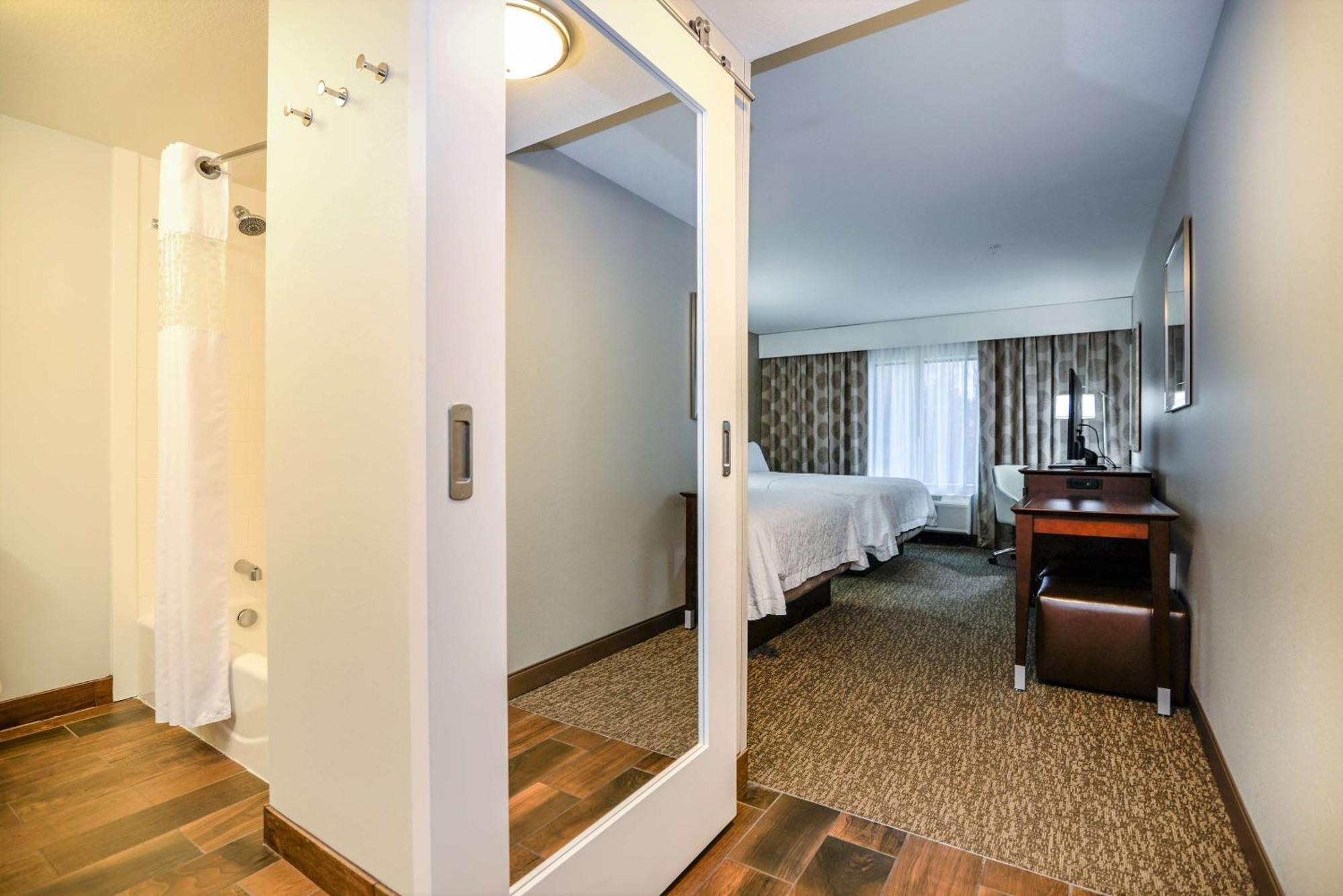 Hampton Inn Brighton Mi מראה חיצוני תמונה