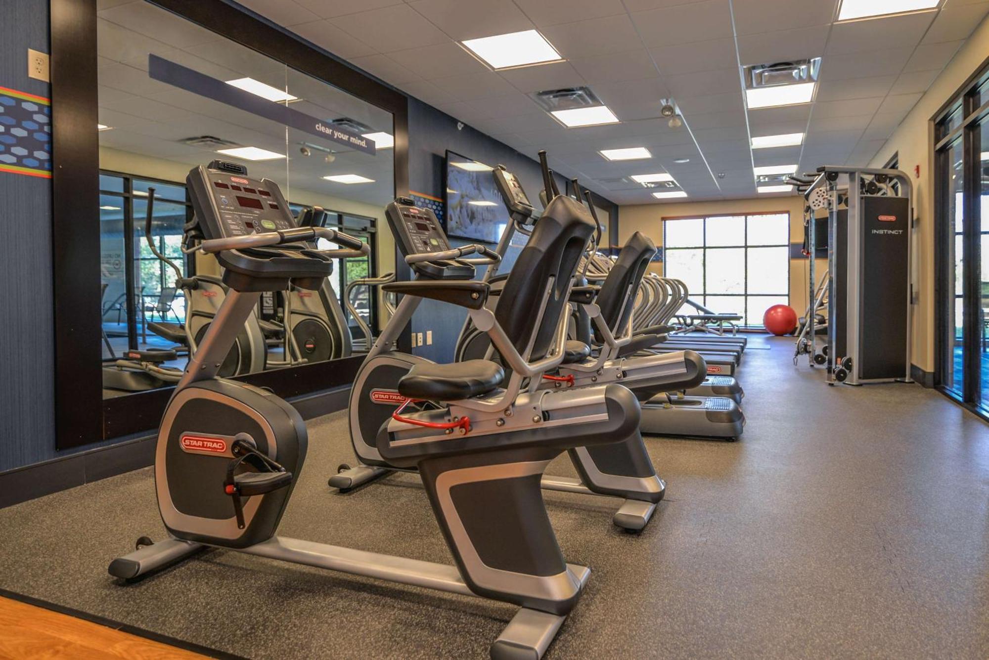 Hampton Inn Brighton Mi מראה חיצוני תמונה