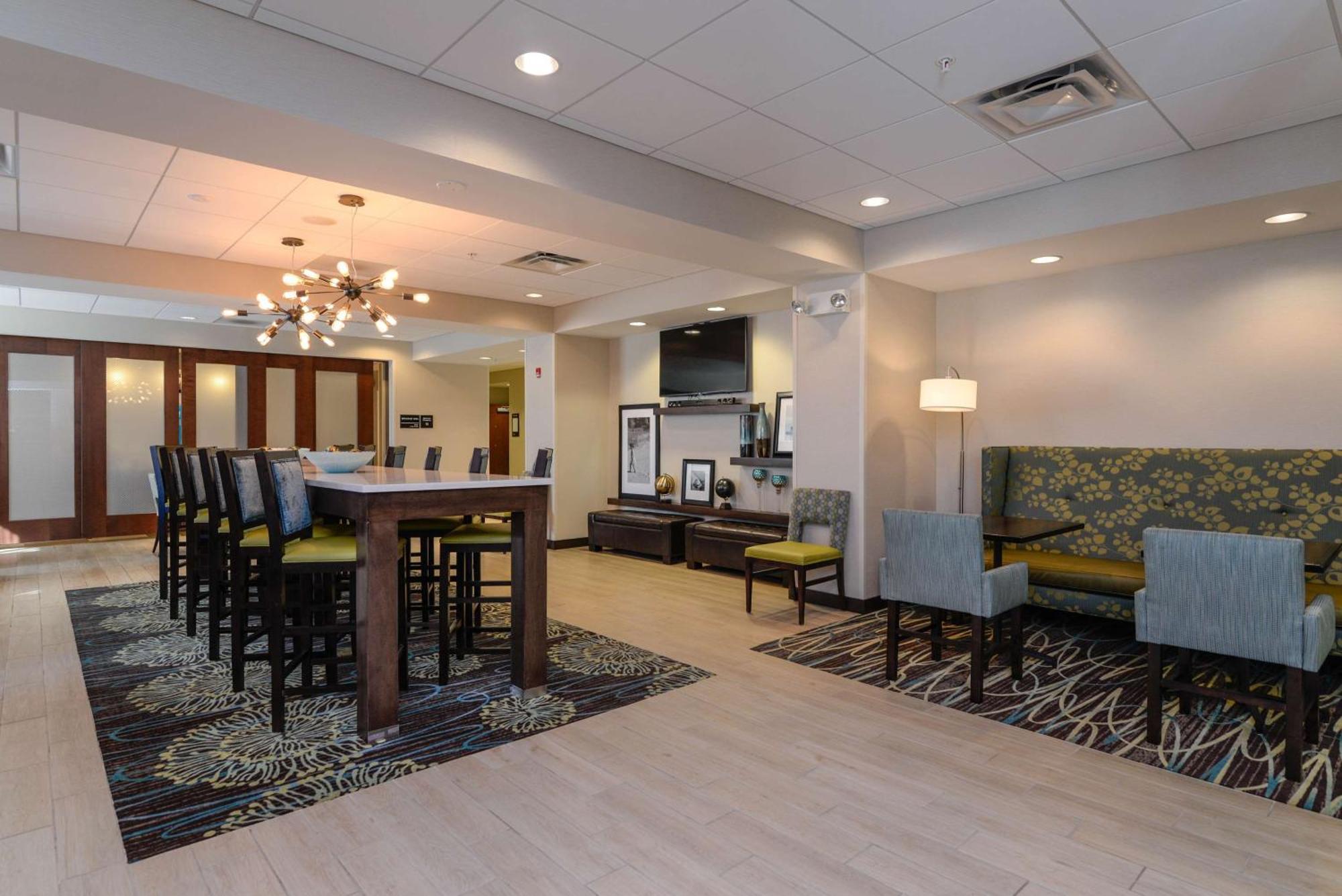 Hampton Inn Brighton Mi מראה חיצוני תמונה