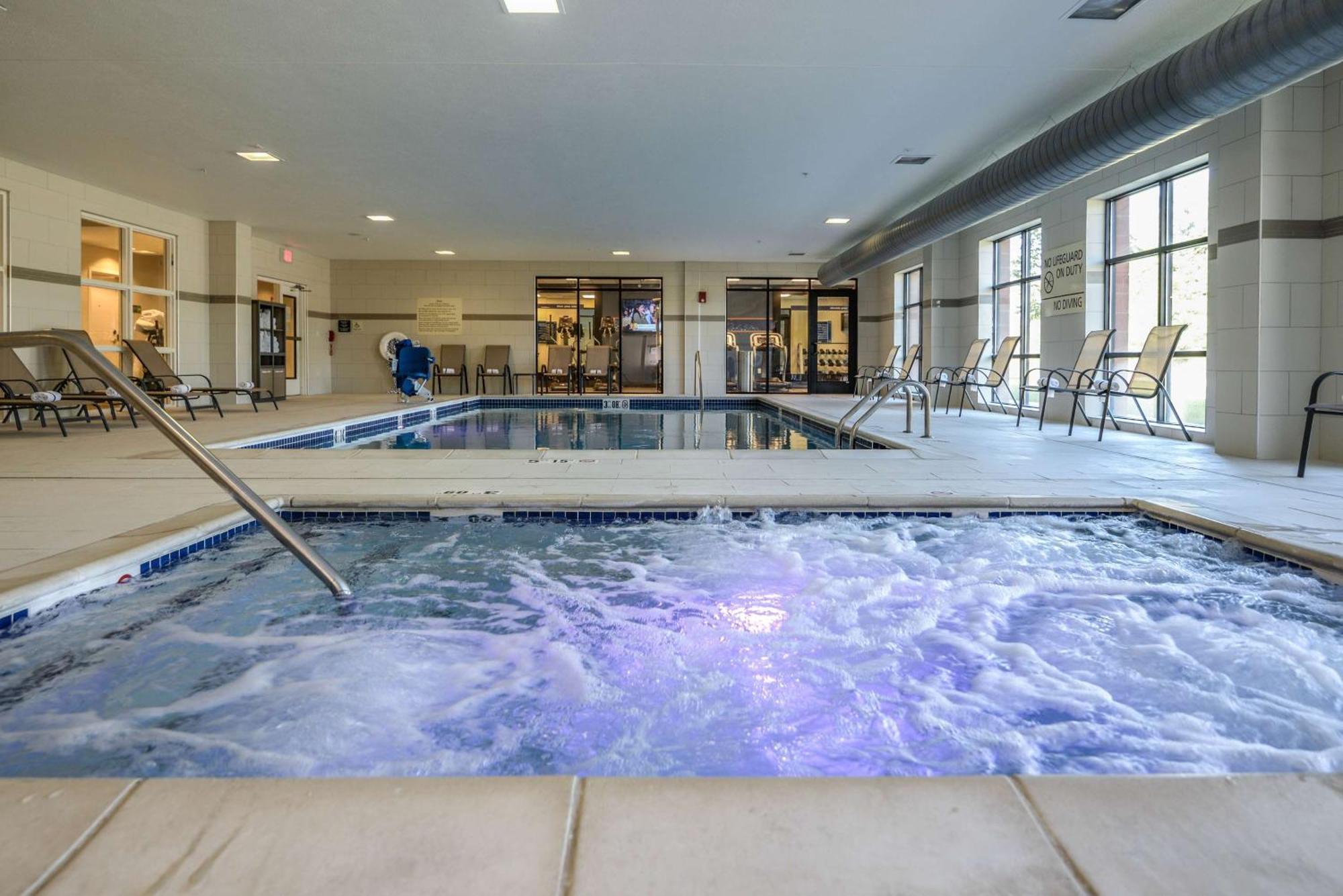 Hampton Inn Brighton Mi מראה חיצוני תמונה