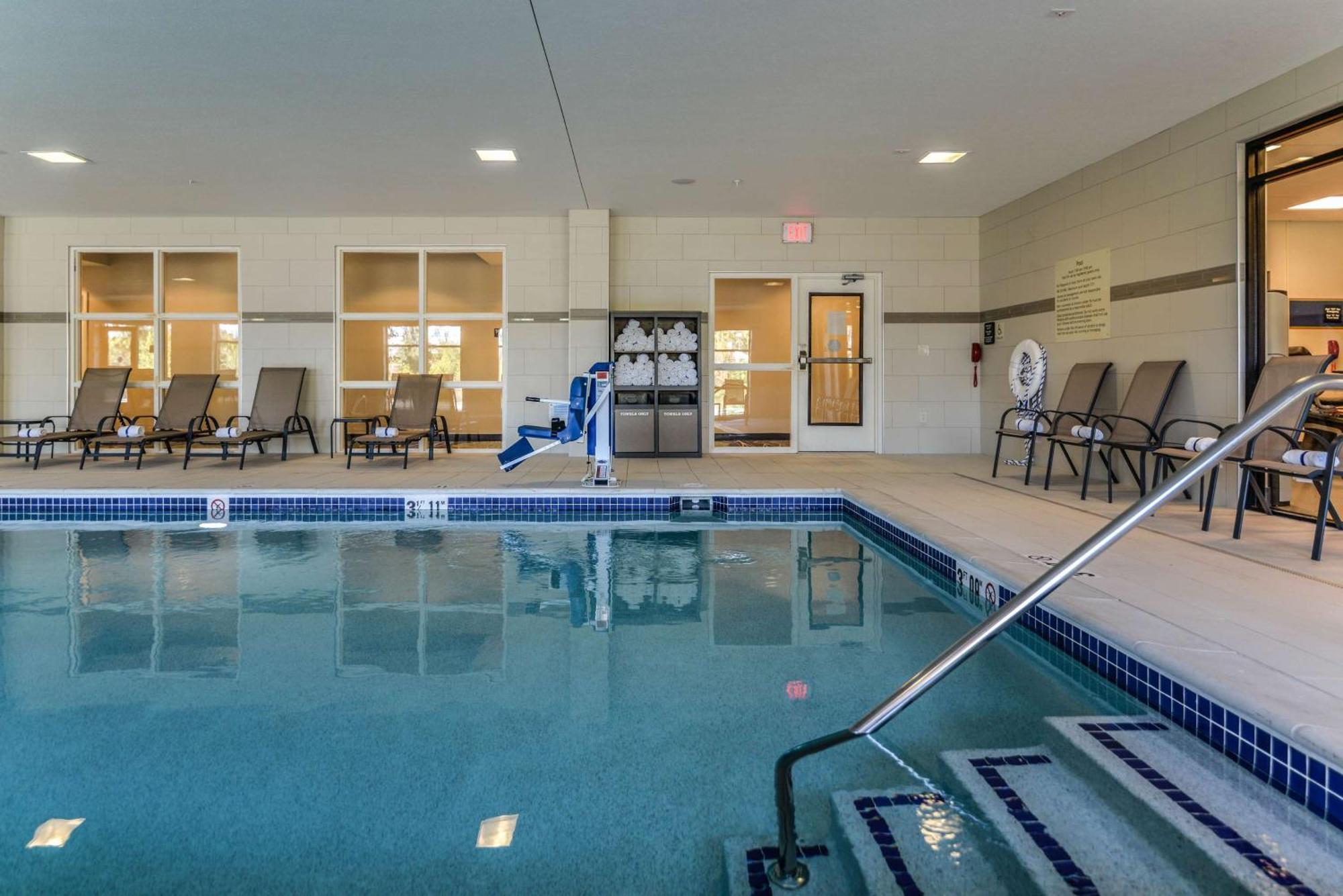 Hampton Inn Brighton Mi מראה חיצוני תמונה